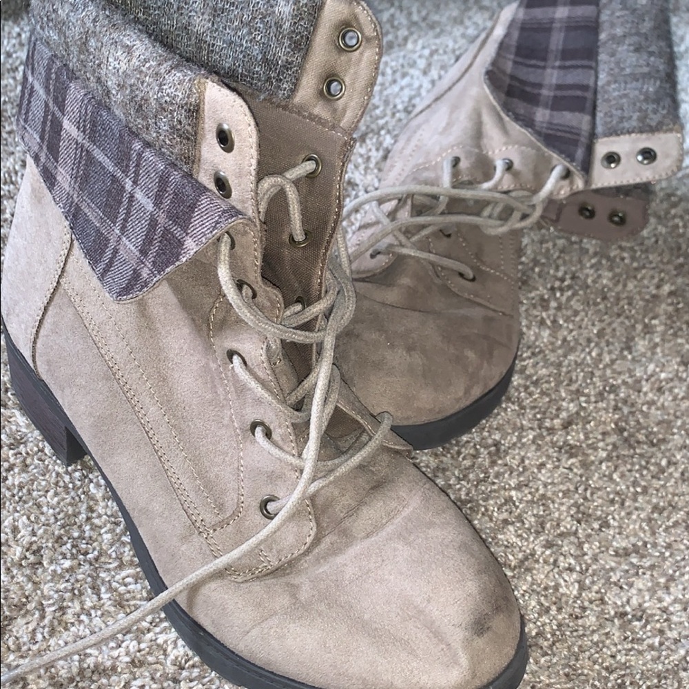 Dress boots